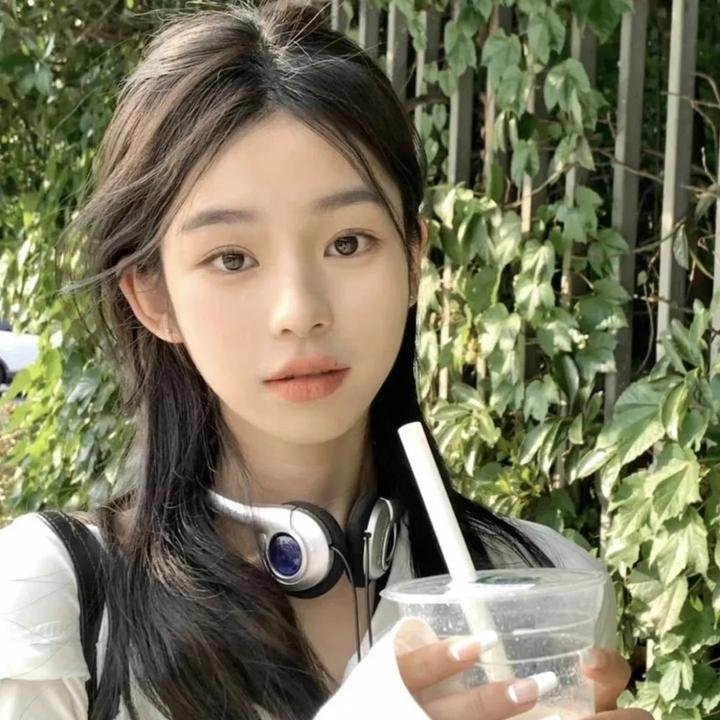女孩的成长图腾